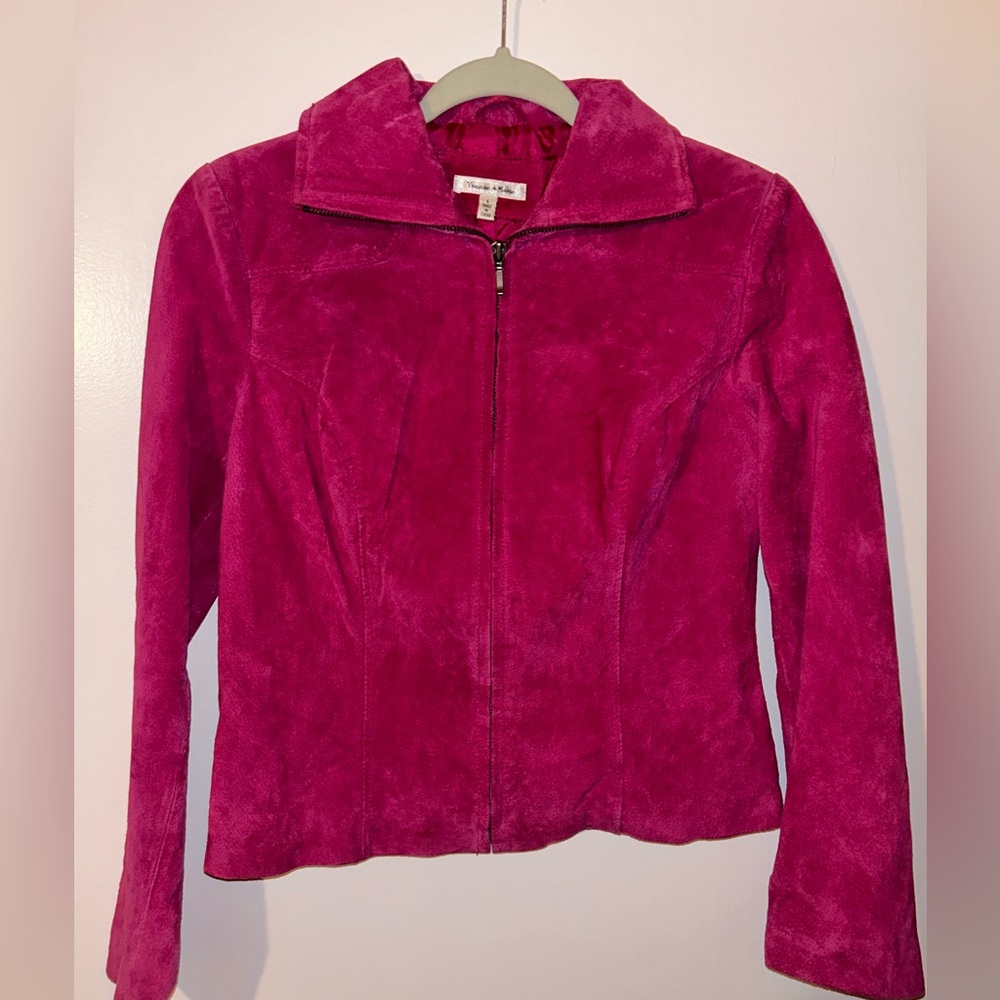 Hot pink suede blazer 🔥🌺